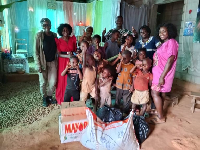 Solidarité et engagement : Étoiles du Cameroun aux côtés d’un orphelinat de Yaoundé